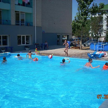 Dolce Vita Resort Hotel Zaliznyy Havn Eksteriør billede