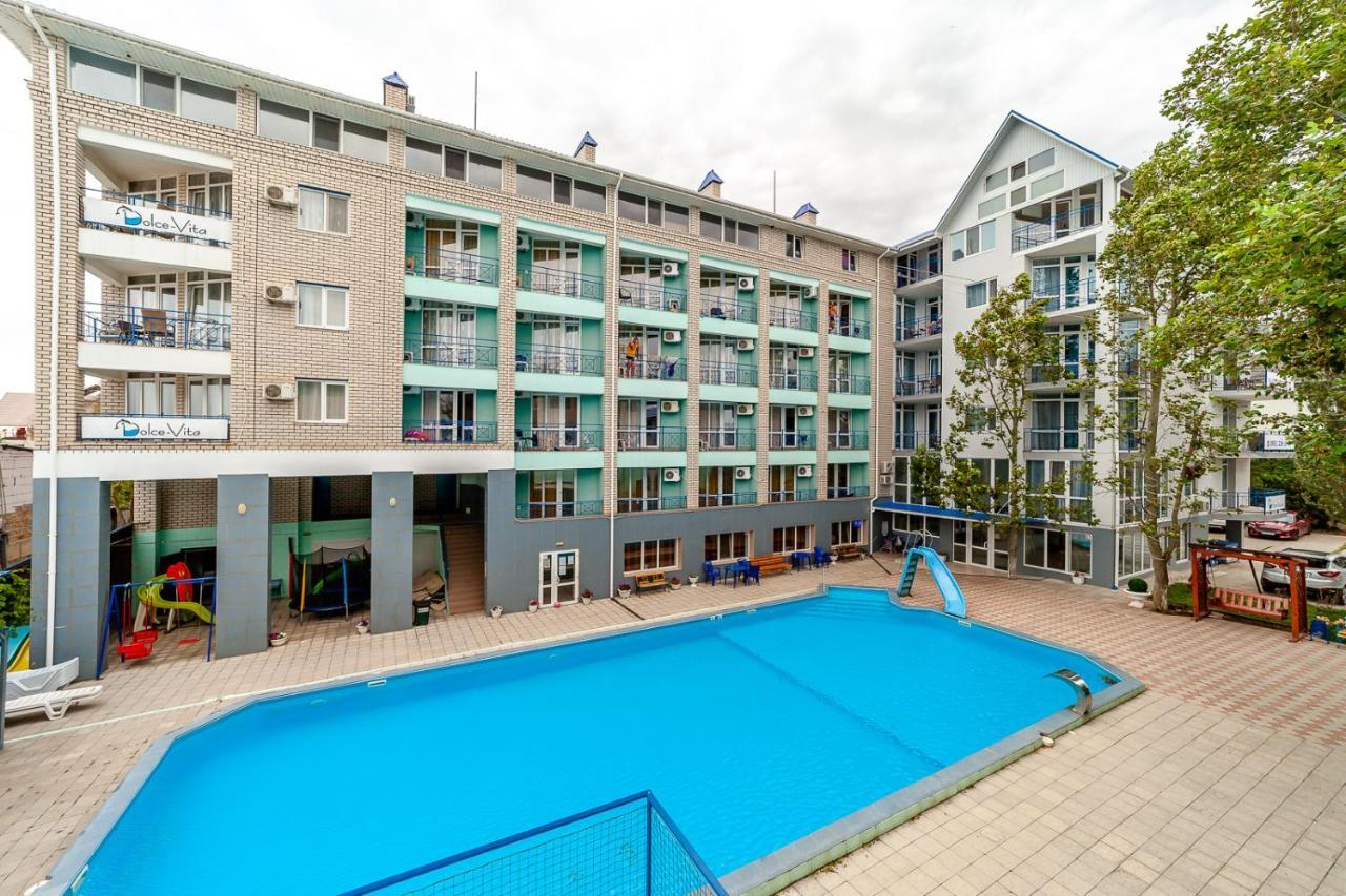 Dolce Vita Resort Hotel Zaliznyy Havn Eksteriør billede