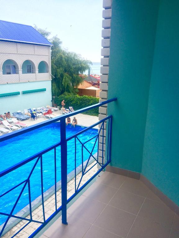 Dolce Vita Resort Hotel Zaliznyy Havn Eksteriør billede