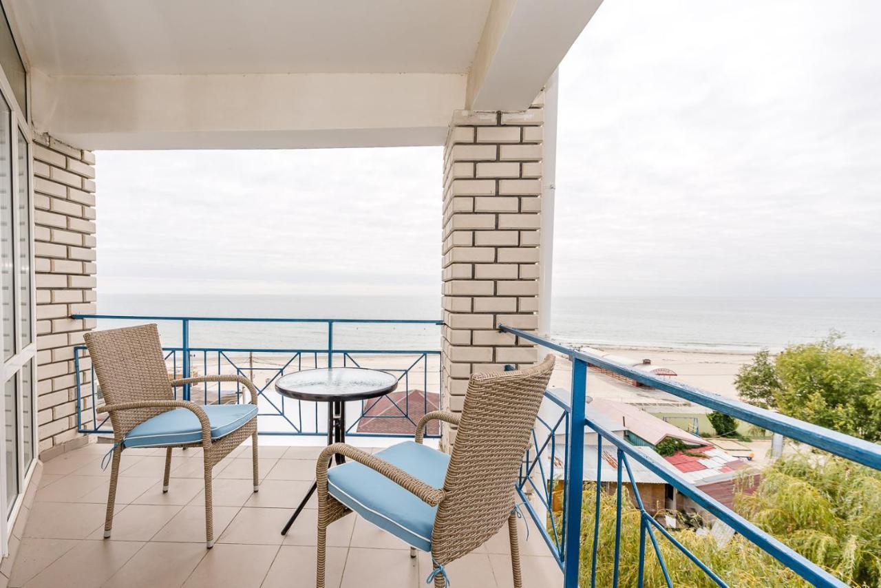 Dolce Vita Resort Hotel Zaliznyy Havn Eksteriør billede
