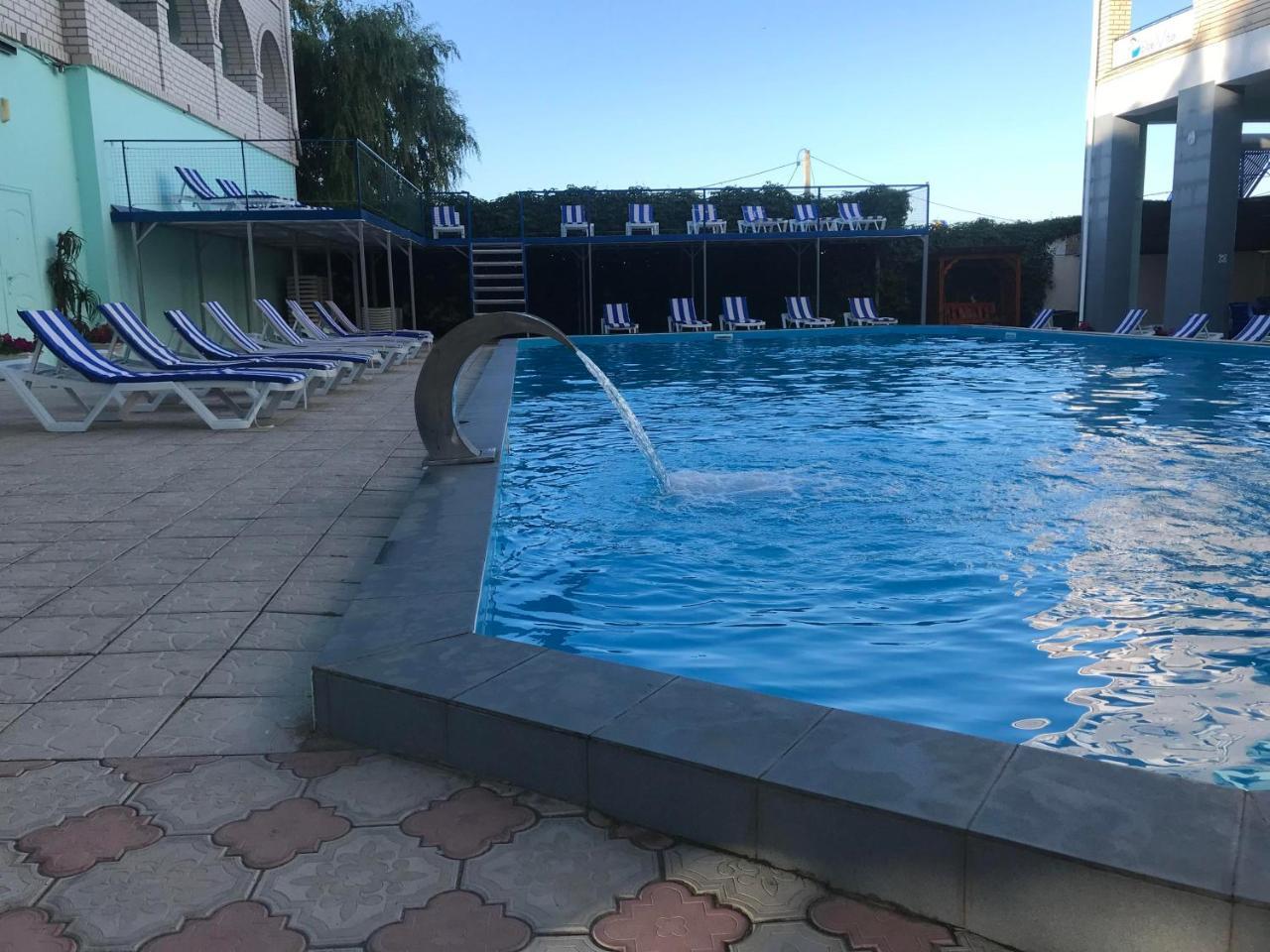 Dolce Vita Resort Hotel Zaliznyy Havn Eksteriør billede